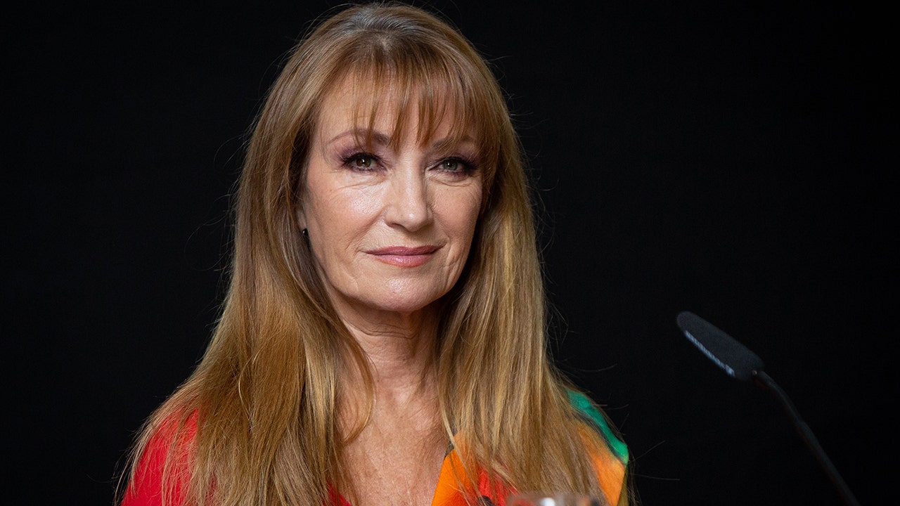 Jane Seymour is forced to evacuate her Malibu home as wildfire flames burn "extremely close."