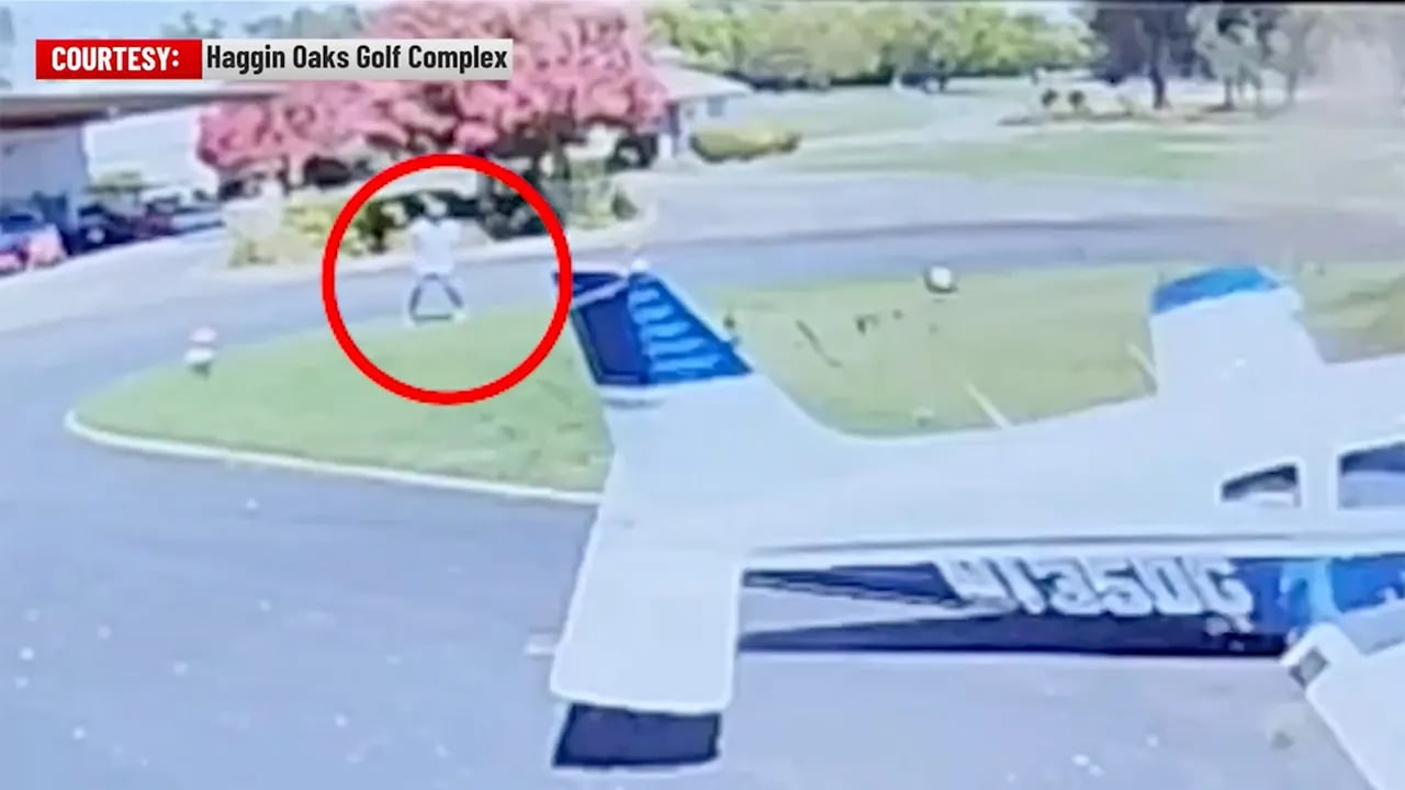 A pilot manages to survive a crash landing at a California golf course with minimal damage.