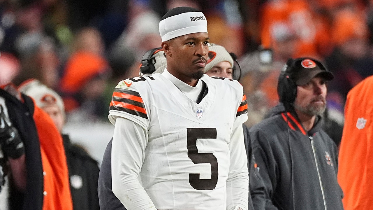 Jameis Winston of the Browns prays for deliverance from pick-sixes after throwing two in their loss.