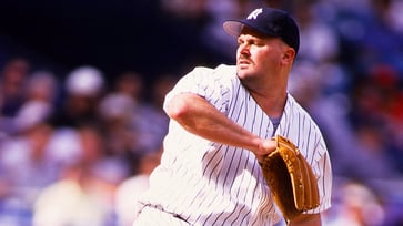 David Wells, the World Series champion, criticizes MLB commissioner while discussing pitchers' routines.