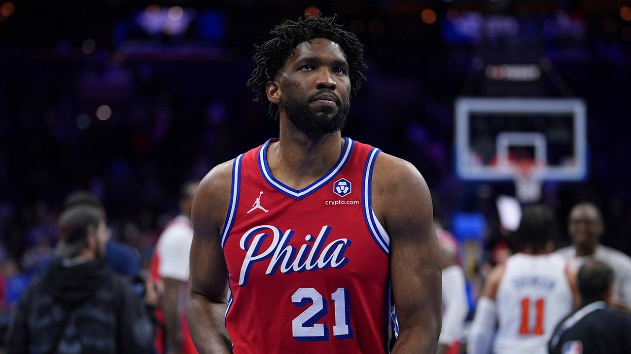 Embiid receives a warning from Shaq about the 76ers' championship aspirations.