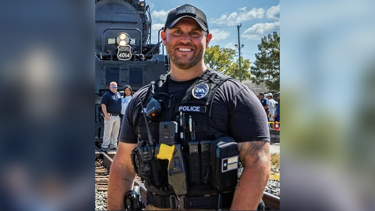 An Army veteran and Texas police officer was fatally shot during a high-speed chase.