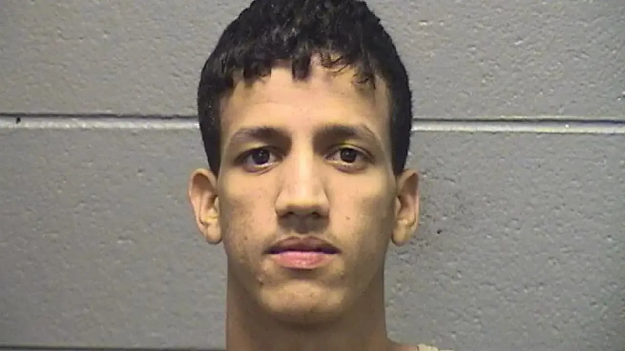 A Chicago suspect, who was accused of shooting a Jewish man near a synagogue, was found dead in his cell after hanging himself.