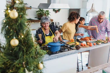 Dr. Nicole Saphier offers 4 holiday nutrition tips: 'Everything in moderation'