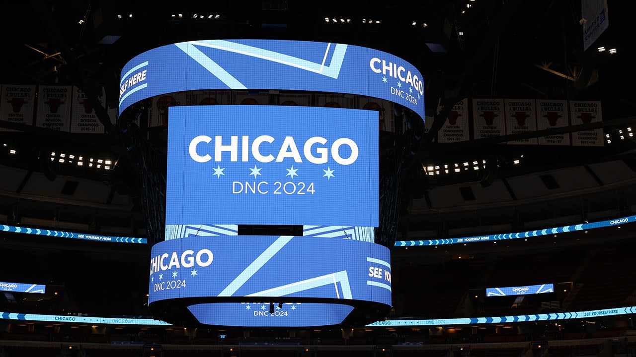 Chicago alderman warns of migrant surge ahead of DNC: "We can't handle any more."