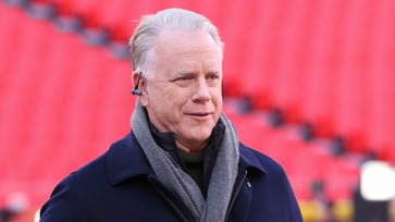 Boomer Esiason advises Sauce Gardner on social media dispute with fans.