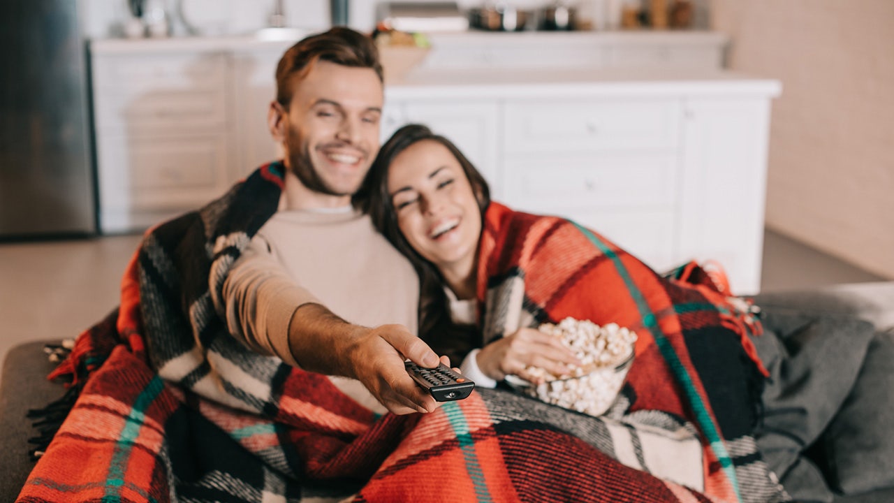 10 tips for a comfortable fall movie night experience