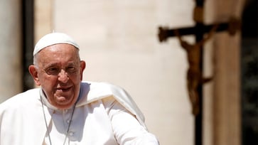 Vatican confirms 2nd fall in matter of weeks, leaving Pope Francis injured.