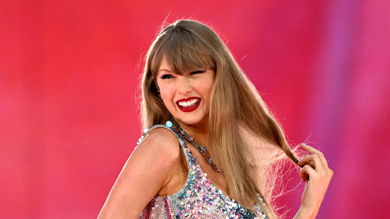 Taylor Swift receives apology after Billboard uses footage of her wax figure in a nude state.