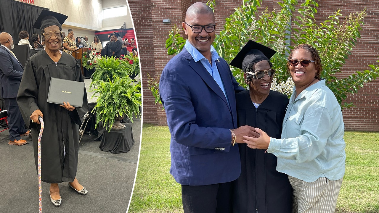 An 85-year-old Georgia woman receives an honorary high school diploma: "I am truly grateful to God."