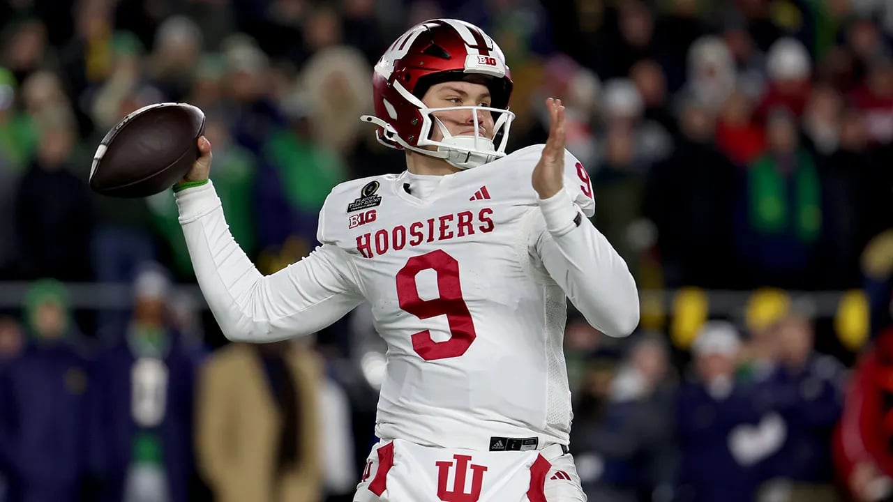 Report suggests that Indiana quarterback Kurtis Rourke played the entire season with a torn ACL.