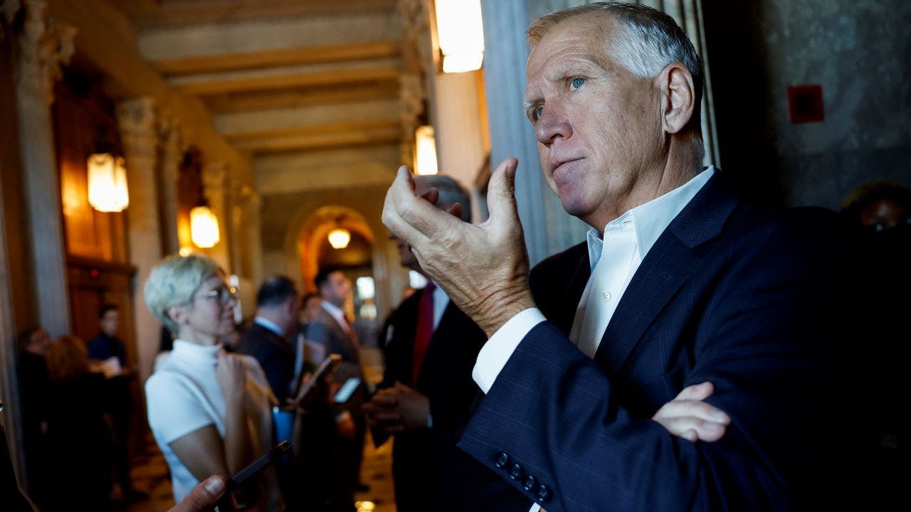 Republicans propose legislation to make Supreme Court the sole authority on challenges to Trump ballot bans.