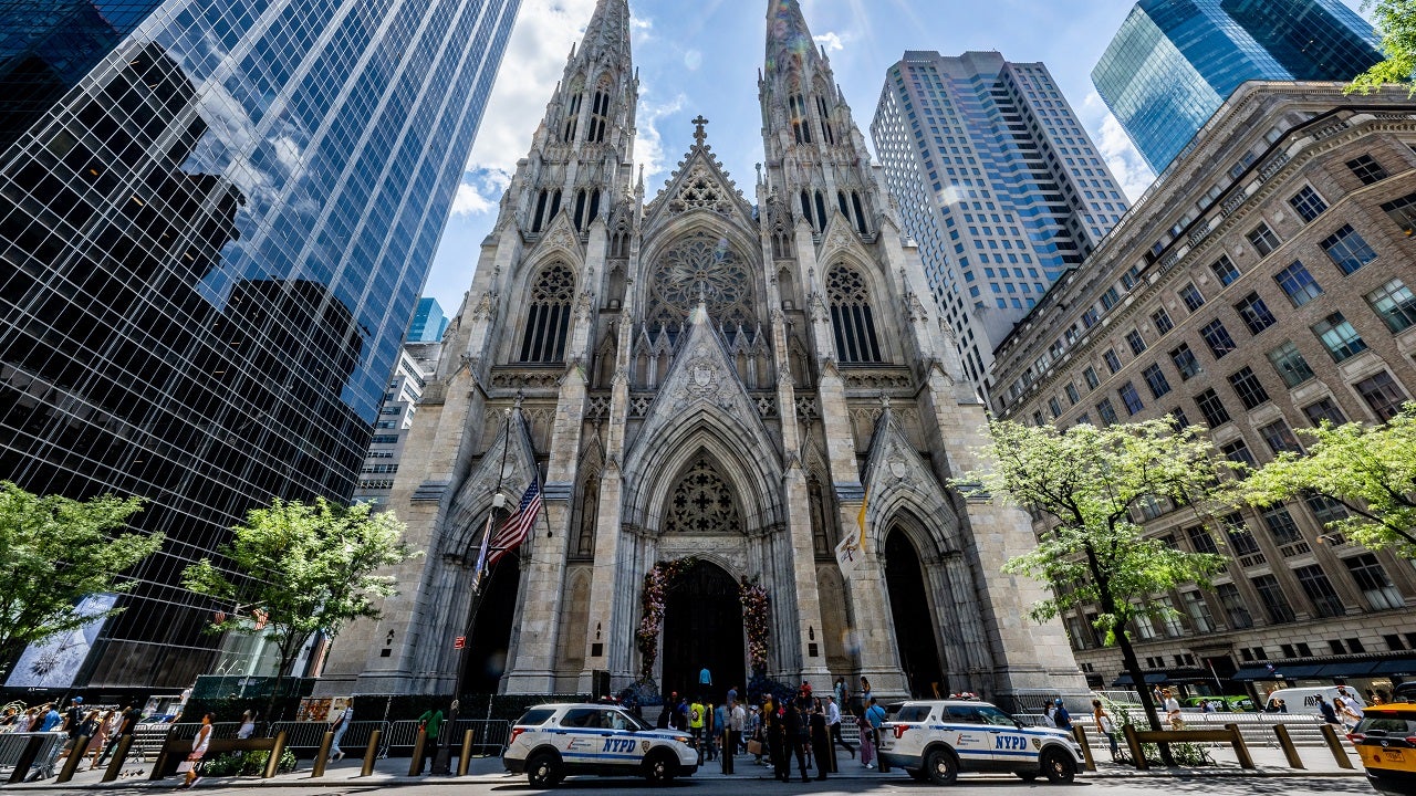 From St. Patrick's Cathedral in NYC to Thorncrown Chapel in Arkansas, America's most stunning churches.