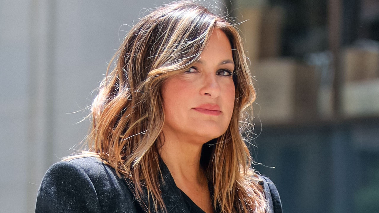 During a TV interview, 'Law & Order: SVU' star Mariska Hargitay had a real-life hero moment.