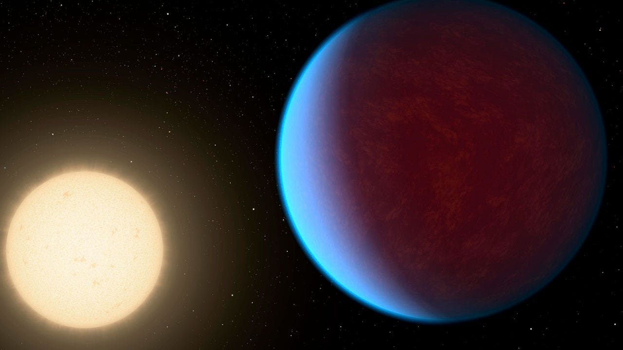 A rocky 'super Earth' planet is found to have a thick atmosphere.