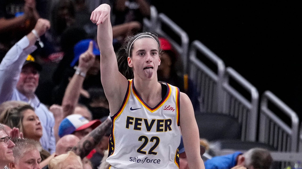 Caitlin Clark's growth as a rookie impresses NBA legend.