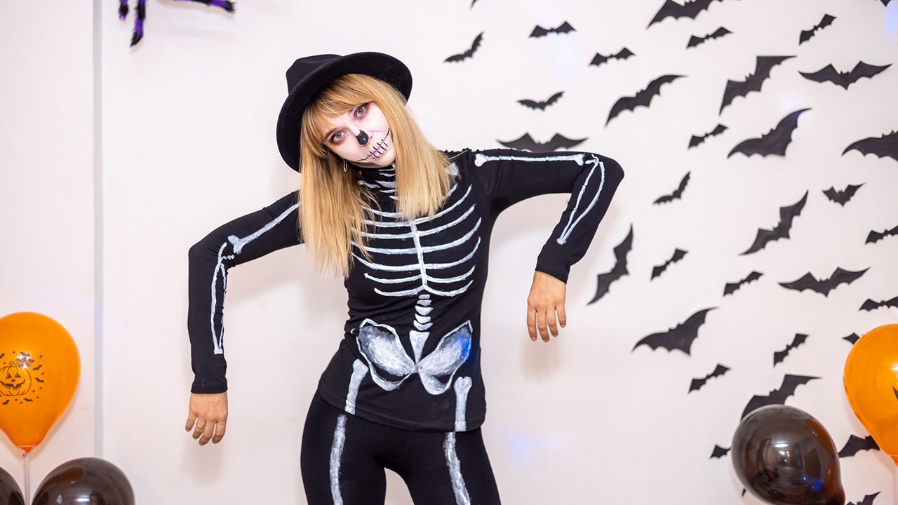 10 Quick and Easy Last-Minute Halloween Costume Ideas