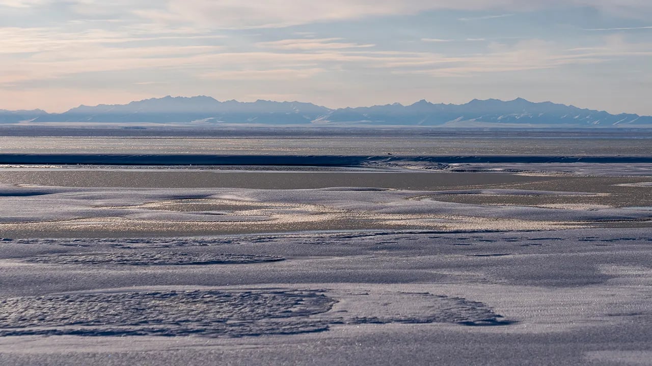 Trump's oil and gas drilling executive order receives approval from Alaska leaders.