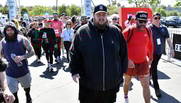 After being shamed for his weight, Jelly Roll underwent half-marathon training and transformed himself.