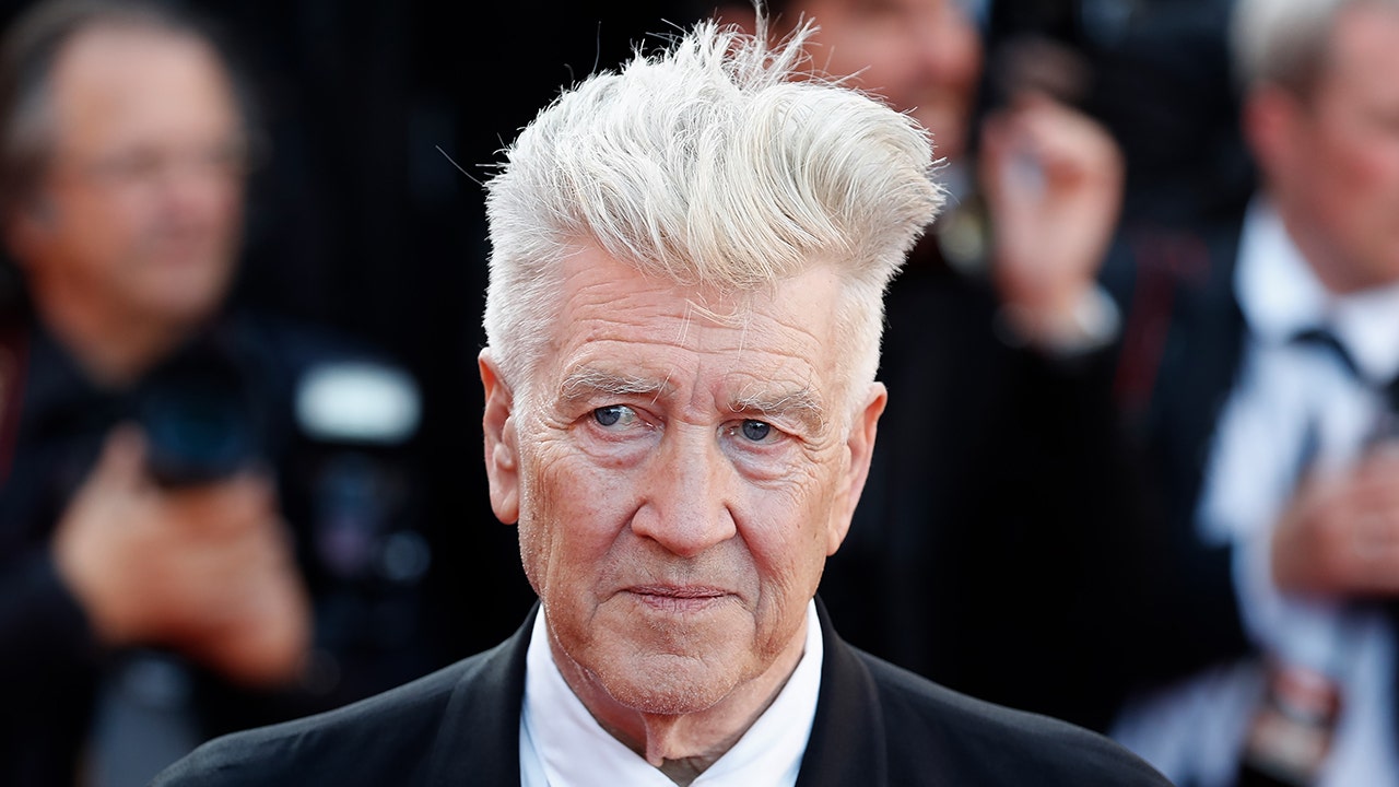 The director of 'Twin Peaks' and 'Blue Velvet', David Lynch, has passed away at the age of 78.