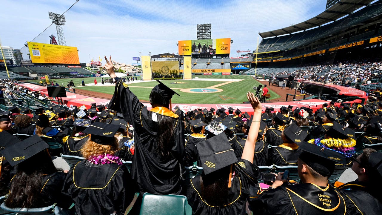 California universities with the highest enrollment numbers.