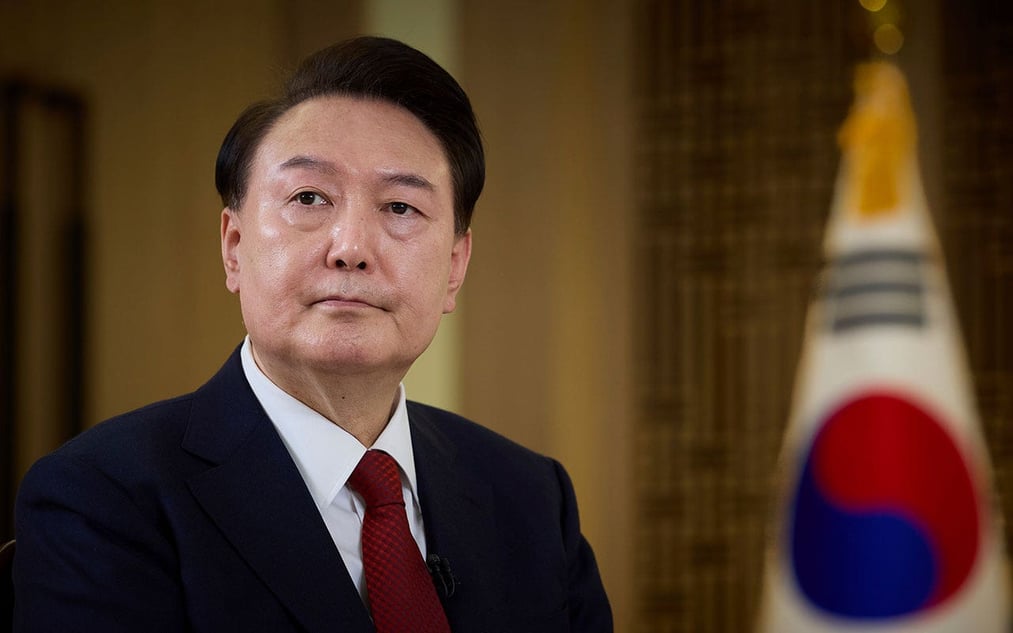 Investigators in South Korea attempt to detain the impeached president for a second time.