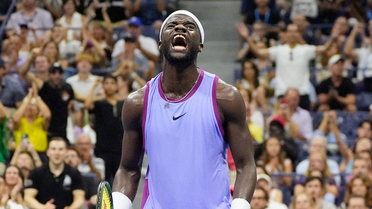 Frances Tiafoe secures third straight US Open quarterfinals appearance with win over Alexei Popyrin.