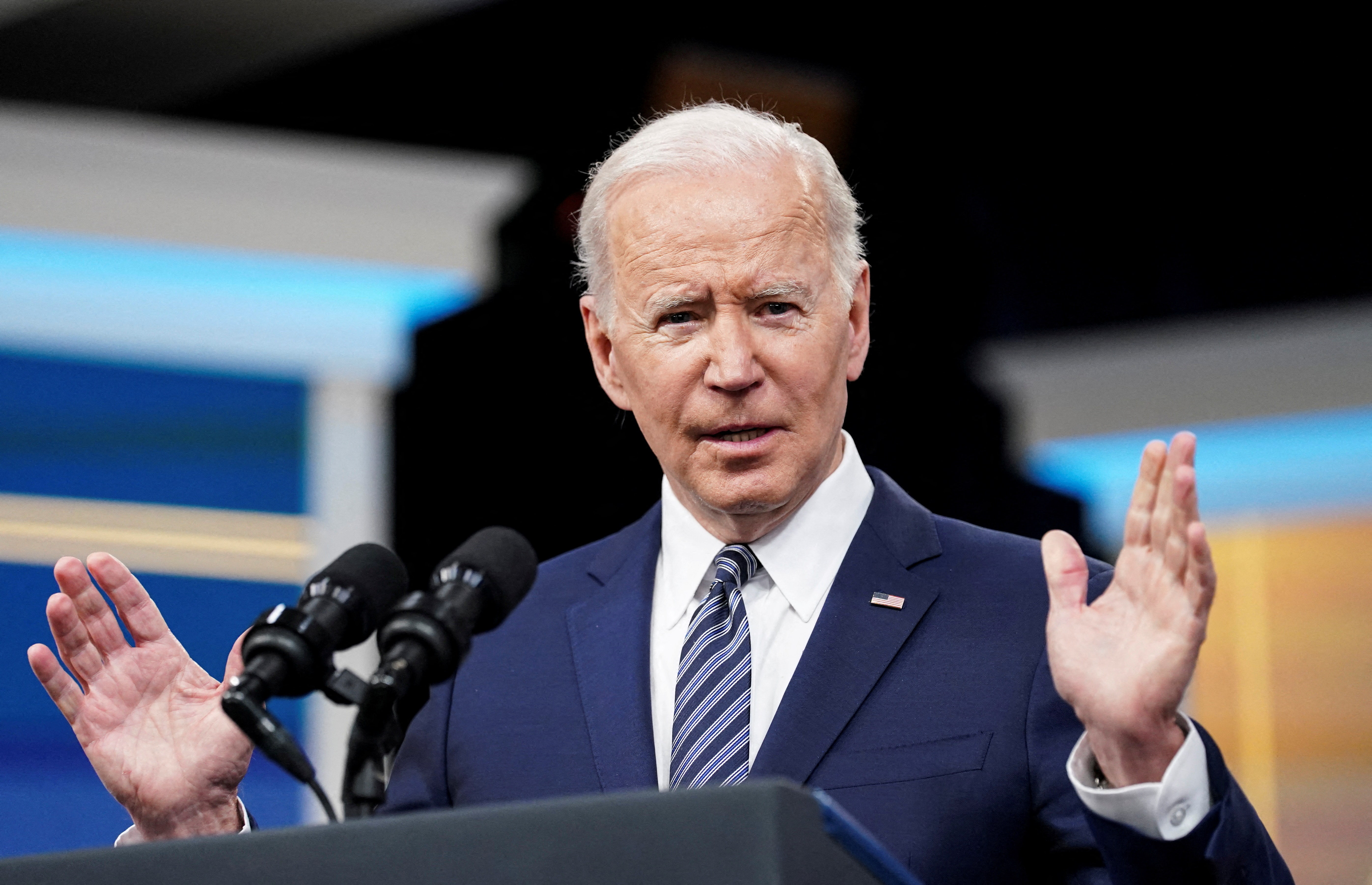 Biden announces plans to defer TikTok ban enforcement to the Trump administration.