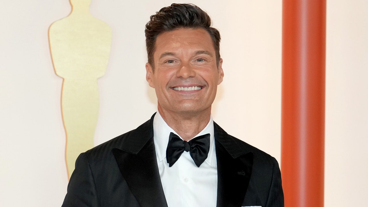 In 2025, Ryan Seacrest aims to accomplish a single monumental goal related to 'Wheel of Fortune'.