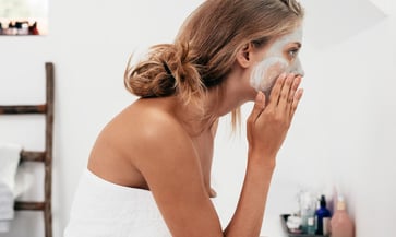 Skin care routine for winter recommended by experts