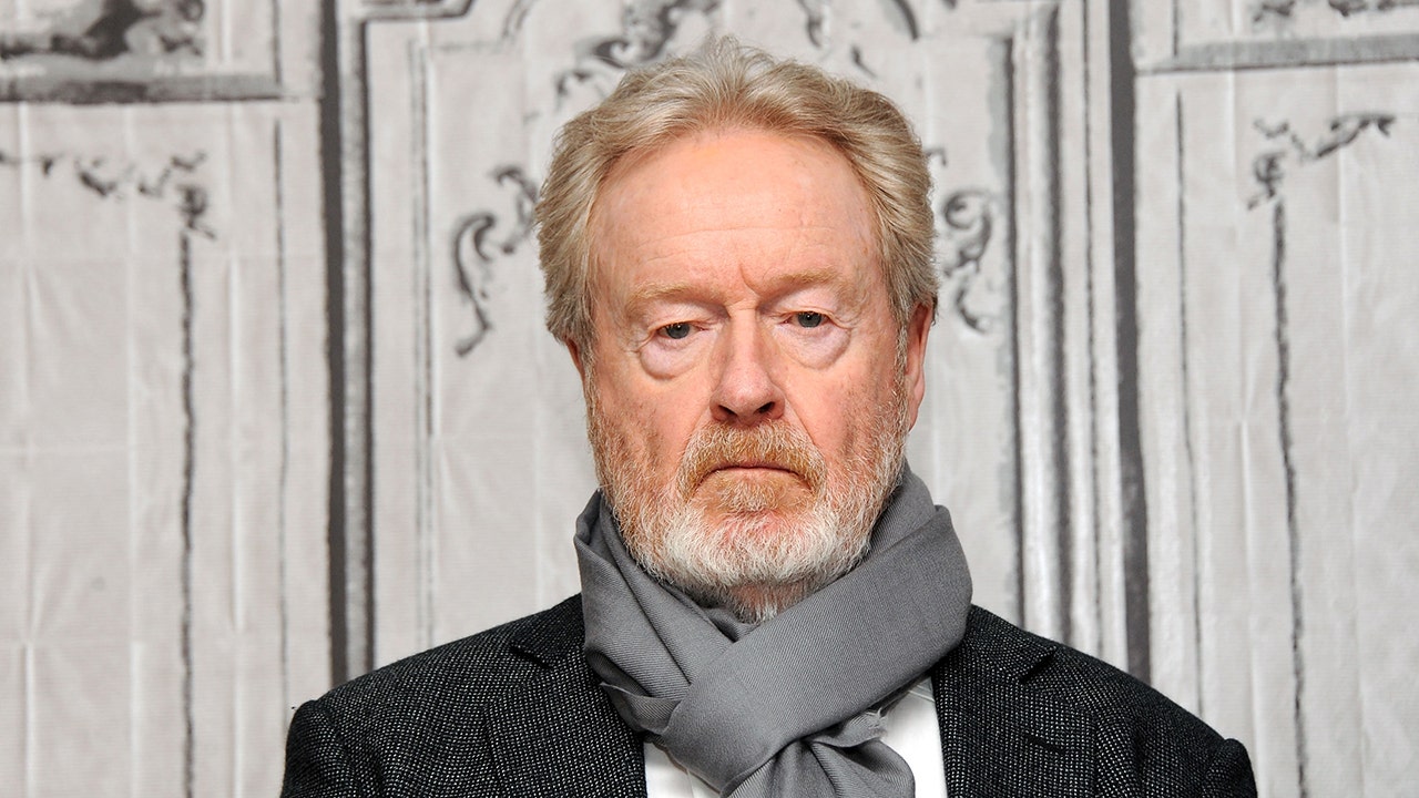 'Ridley Scott retracts his statement about AI in 'Gladiator II' after calling it a 'technical hydrogen bomb'.'