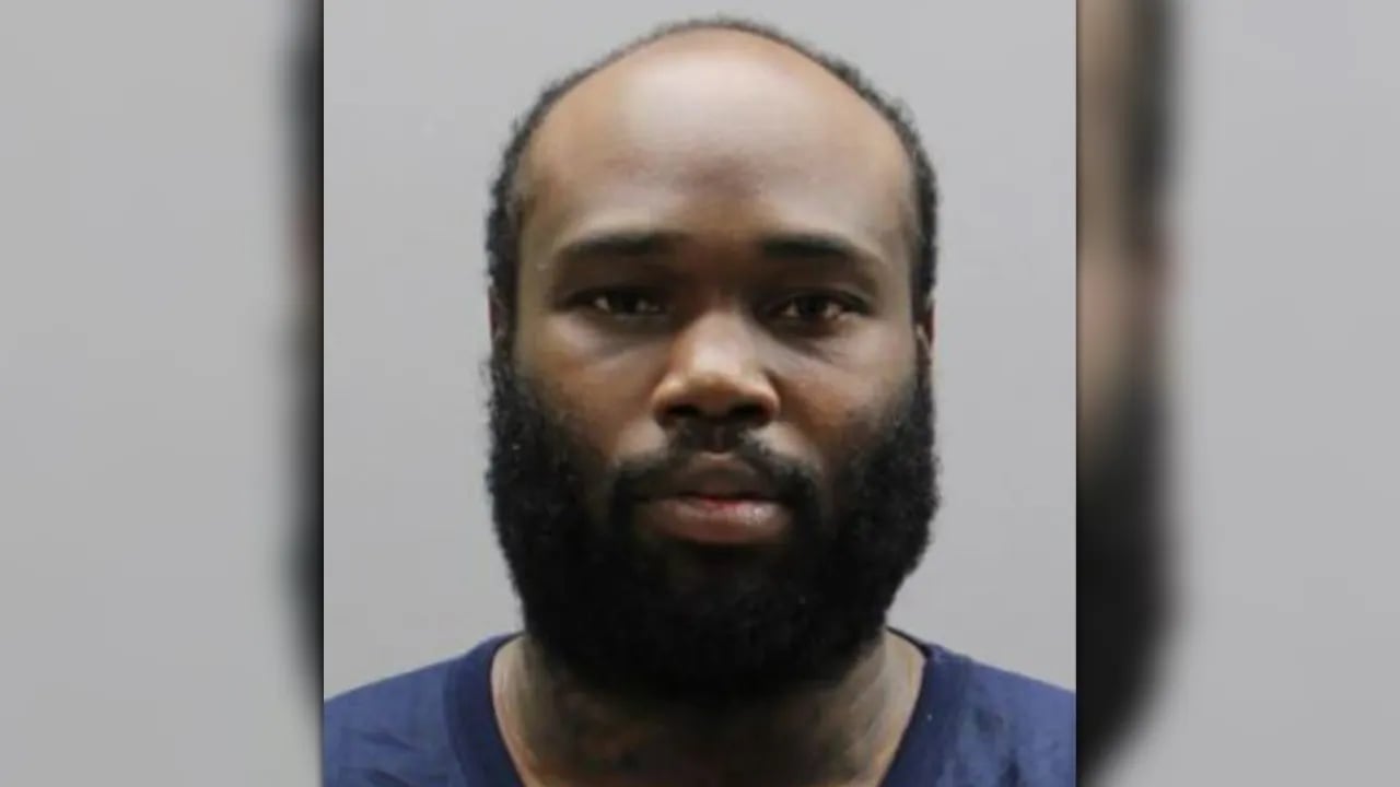 A man found with a loaded shotgun on a DC Metrobus was arrested for fare evasion, police said.