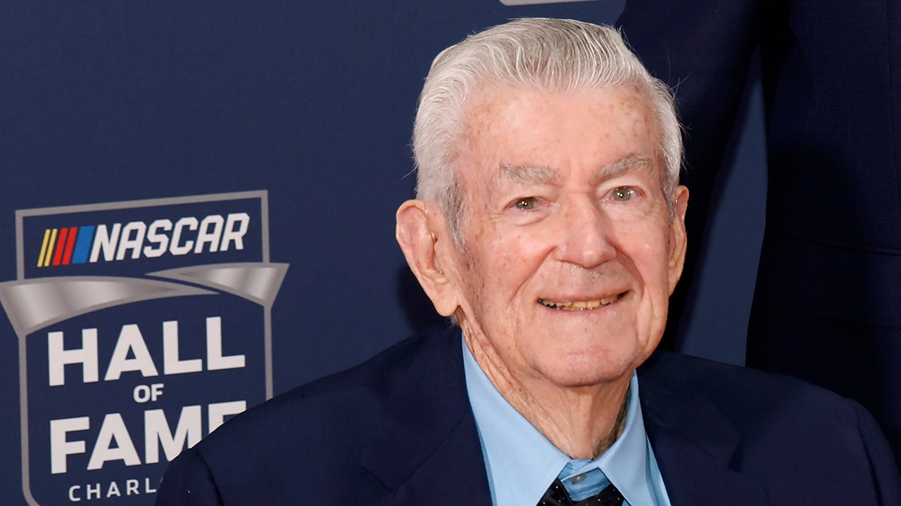 Bobby Allison, a NASCAR Hall of Famer, passes away at the age of 86.