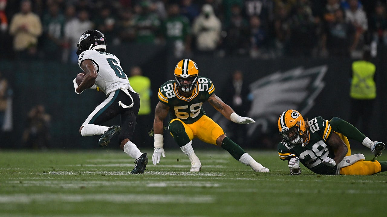 NFL criticized for poor field conditions in Brazil during Packers and Eagles games