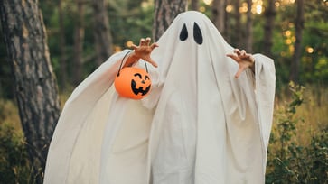 This year, create your children's Halloween costumes from scratch.