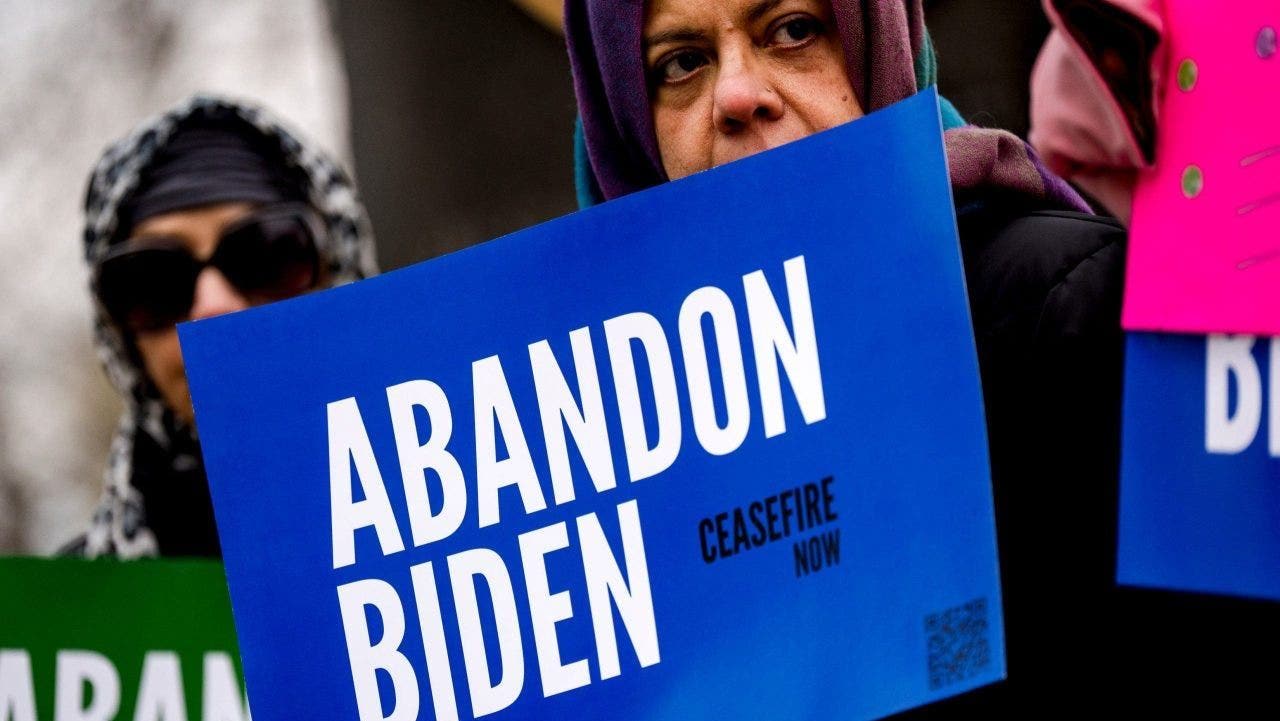 Pro-Palestinian group switches support from Biden to Harris before election.