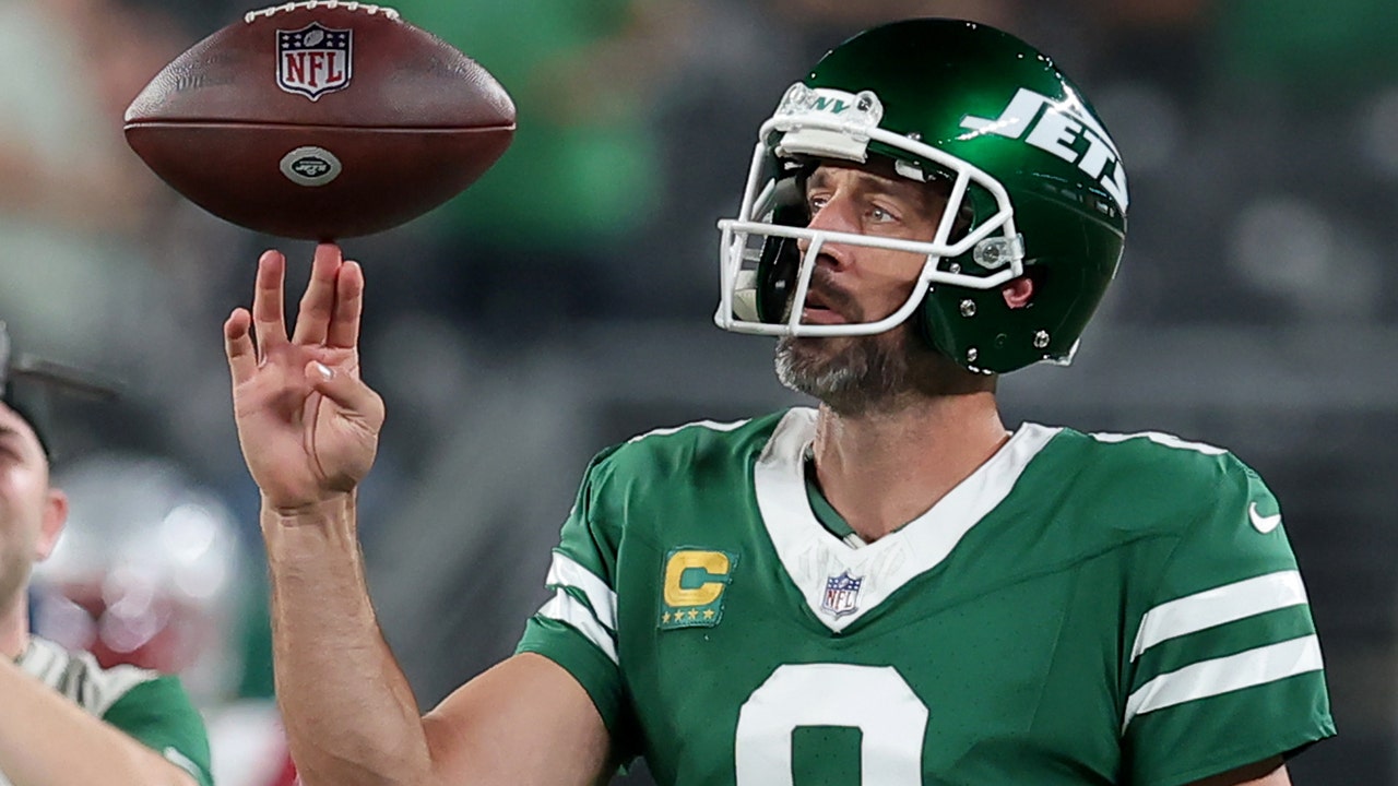 In the Jets' home opener, Aaron Rodgers leads a beatdown of the Patriots.