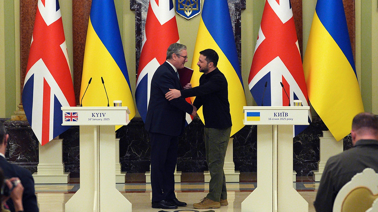 During a visit to Kyiv, UK leader Starmer finalizes a "100-year partnership" agreement with Ukraine.