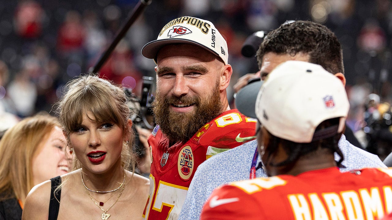 NFL romances and growing families were the focus of Travis Kelce and Taylor Swift in 2021.