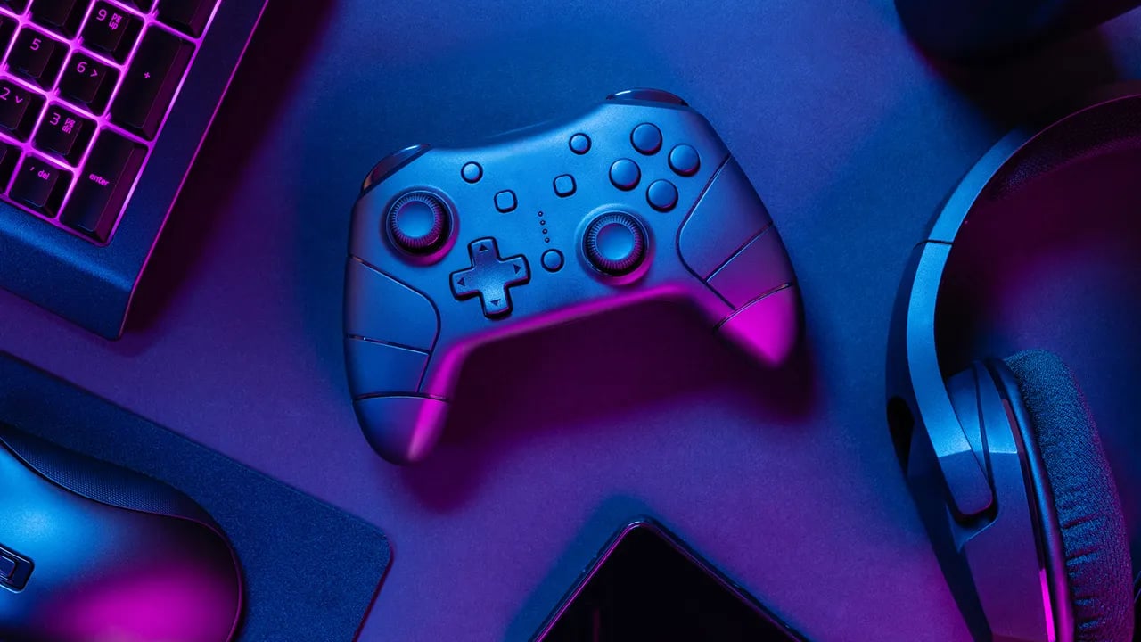 Early Black Friday sales on Amazon offer 10 great gifts for gamers.