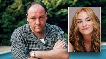 James Gandolfini, known for his role in Sopranos, presented cast members with $30,000 checks, luxurious watches, and complimentary meals.