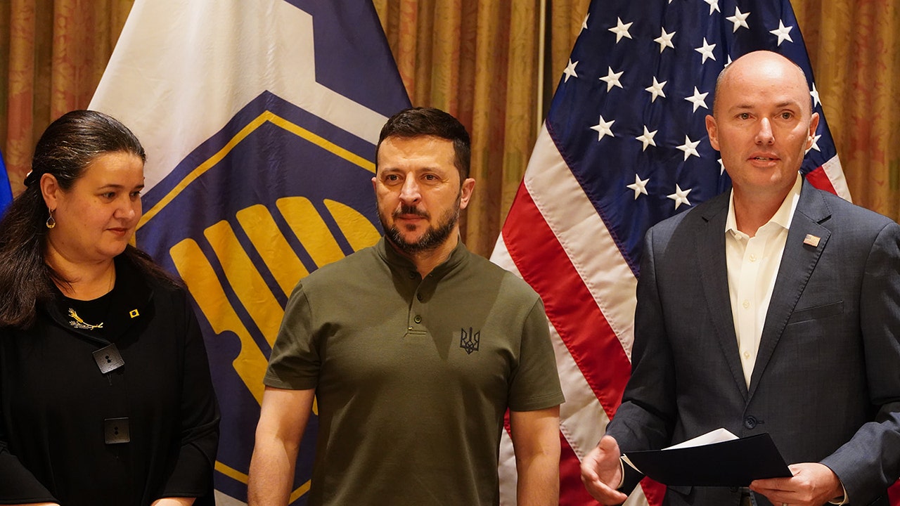 The White House and Armed Services Republicans refute allegations that Zelenskyy's PA visit was political.
