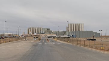 New Mexico factory releases toxic gas, injuring 20 cheese factory workers.