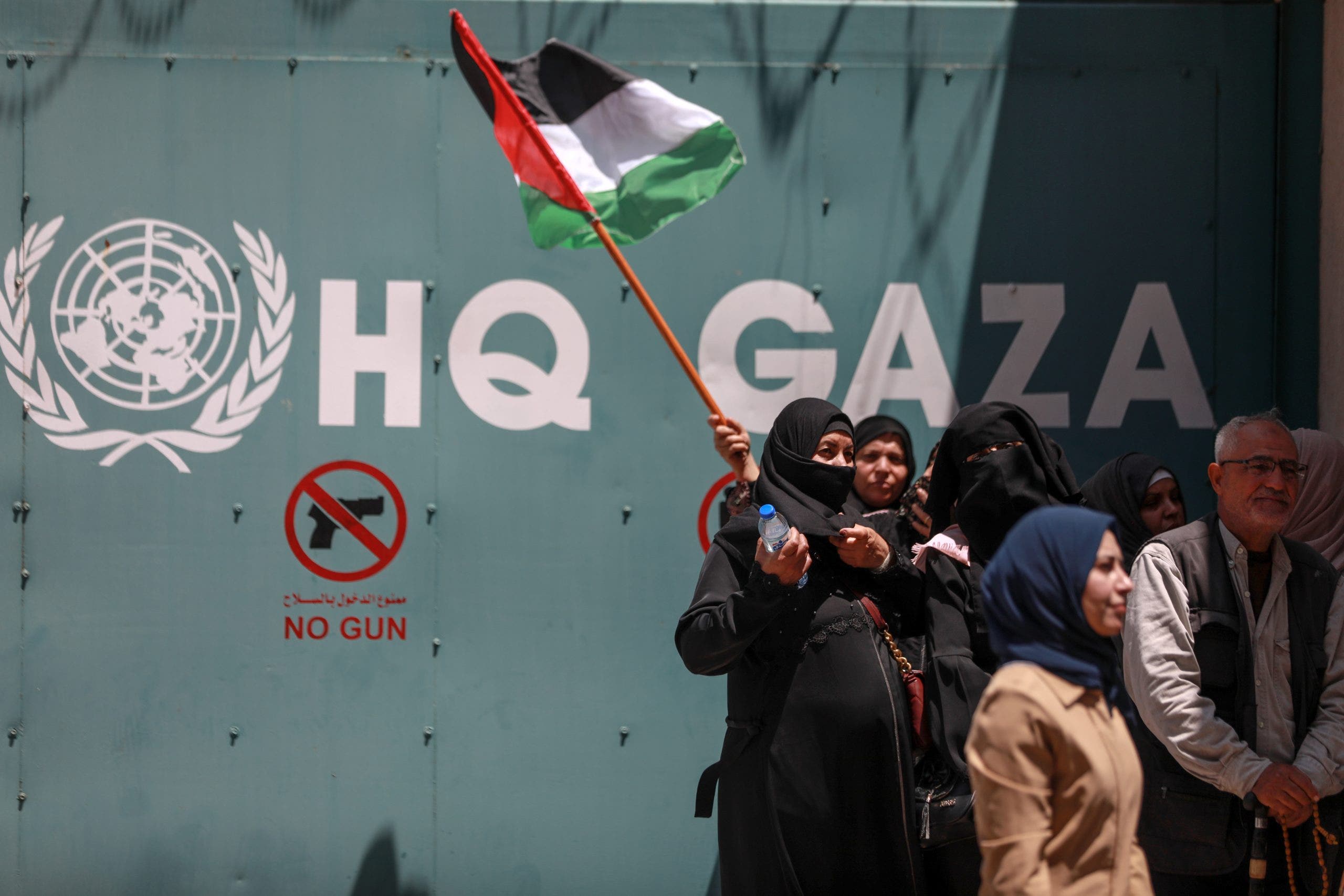 The Justice Department supports the United Nations' assertion that relief workers accused of assisting Hamas are immune from prosecution.