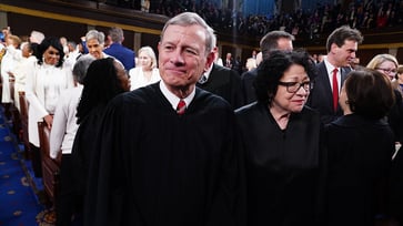 Weeks before the Trump inauguration, Supreme Court Chief Justice Roberts delivers a warning on the importance of 'judicial independence'.