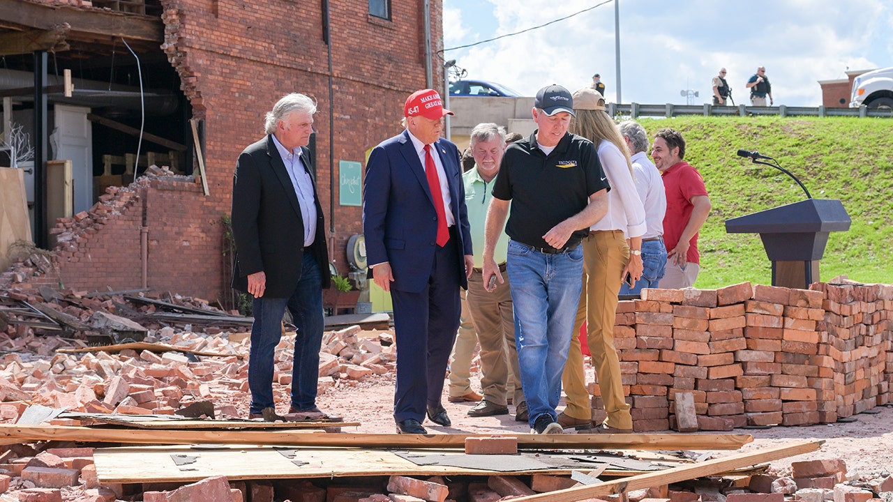 Samaritan's Purse and Rev. Franklin Graham aid those affected by ...