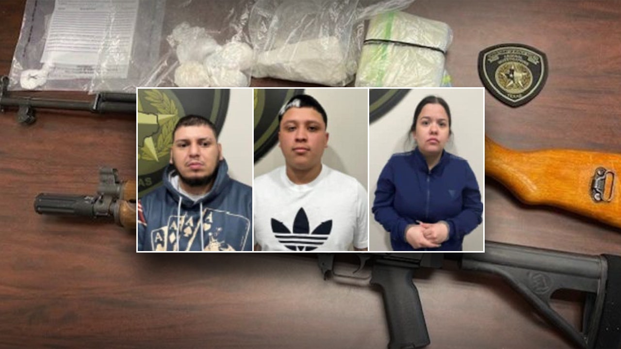 Police apprehend armed smugglers linked to foreign prison gang and cartel in US sting operation.