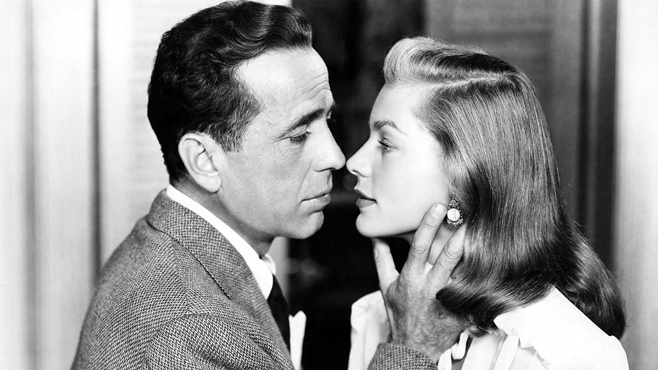 Humphrey Bogart and Lauren Bacall's son claims that young people are unaware of the past and do not recognize his famous parents.