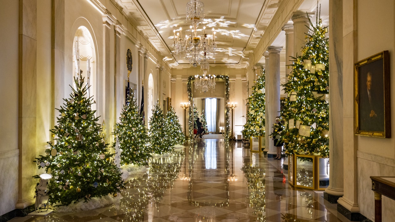 The history of White House Christmas trees, including Theodore Roosevelt's decision to end the holiday tradition.