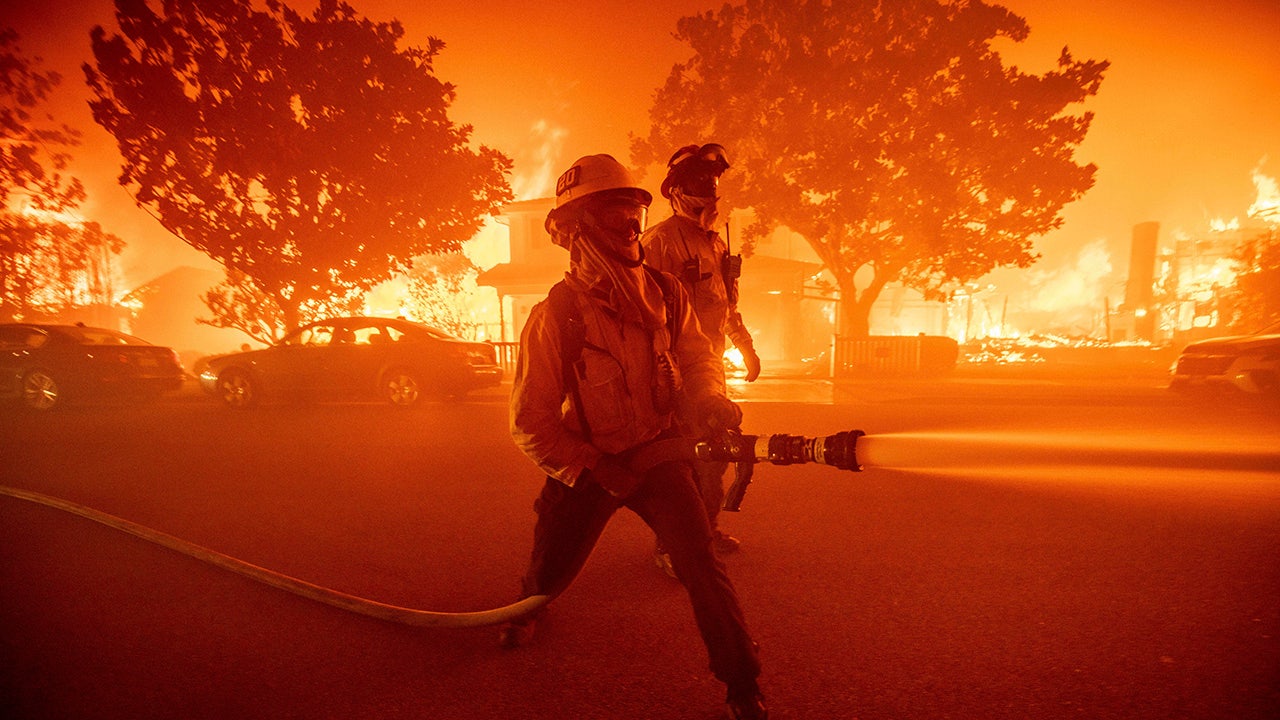 The use of saltwater to fight Los Angeles fires has immediate advantages, but long-term risks.